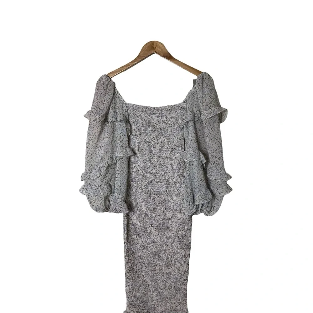 Petal and Pup Leia Long Sleeve Midi Bodycon Square Neck Grey Dress US 2 - Picture 6 of 8